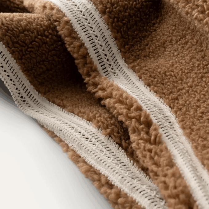 Nikia Crochet UGGfluff jakke Nikia Crochet UGGfluff jakke