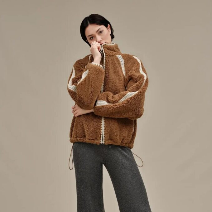 Nikia Crochet UGGfluff jakke Nikia Crochet UGGfluff jakke